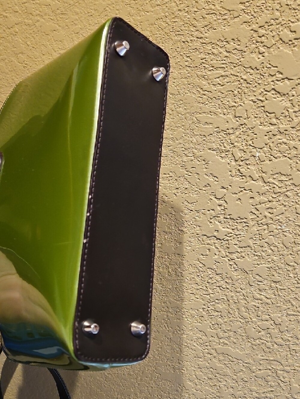 Olive Green Patent Tote with Black Ring Handles - Picture 3 of 7